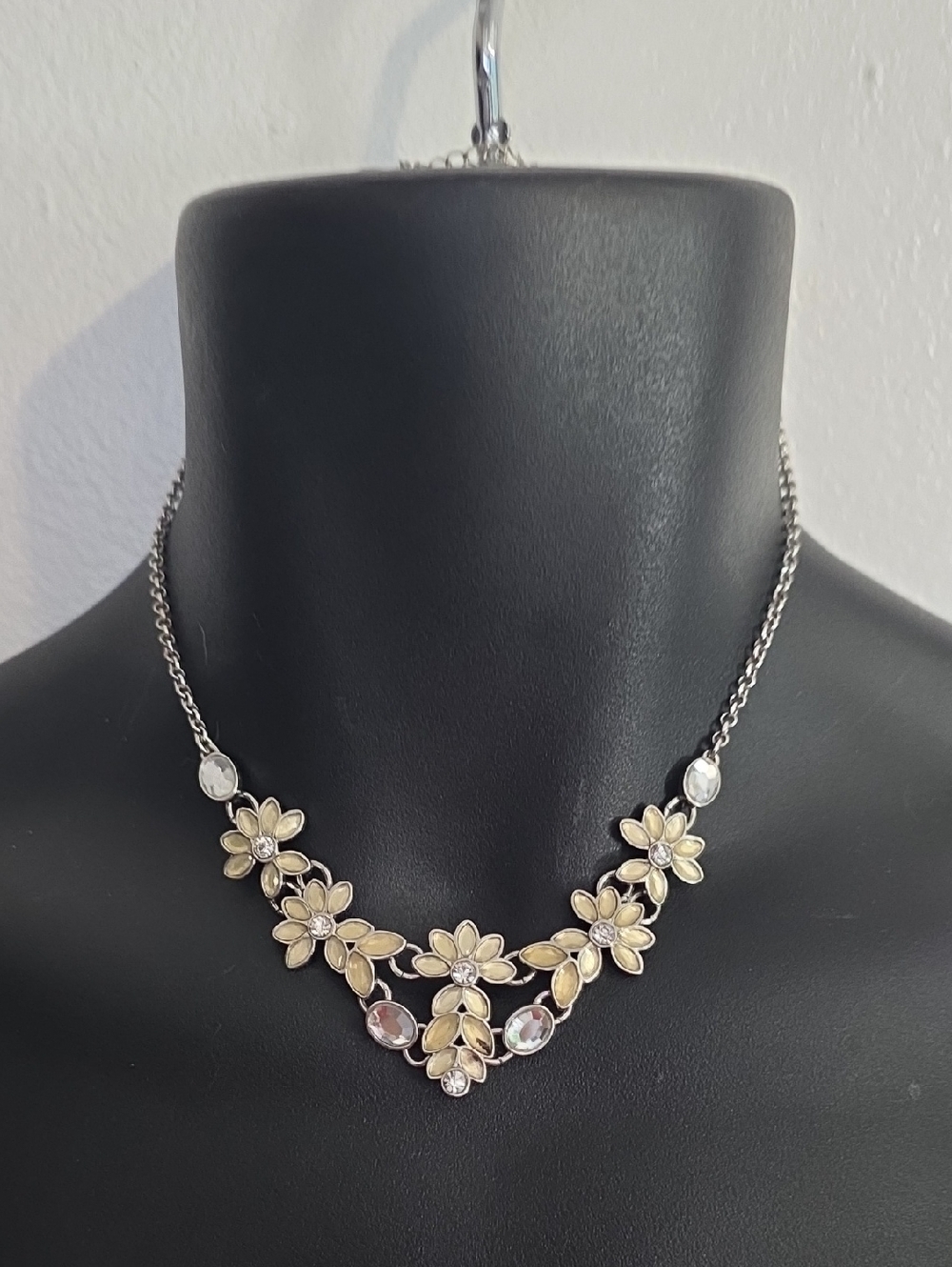.Floral V-Shape  Necklace in Pale Yellow and Si